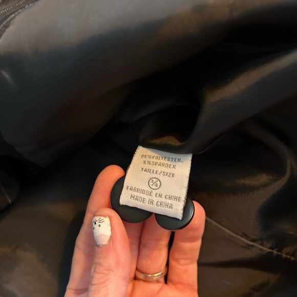 Pinstripe flattering blazer - Picture 3 of 4